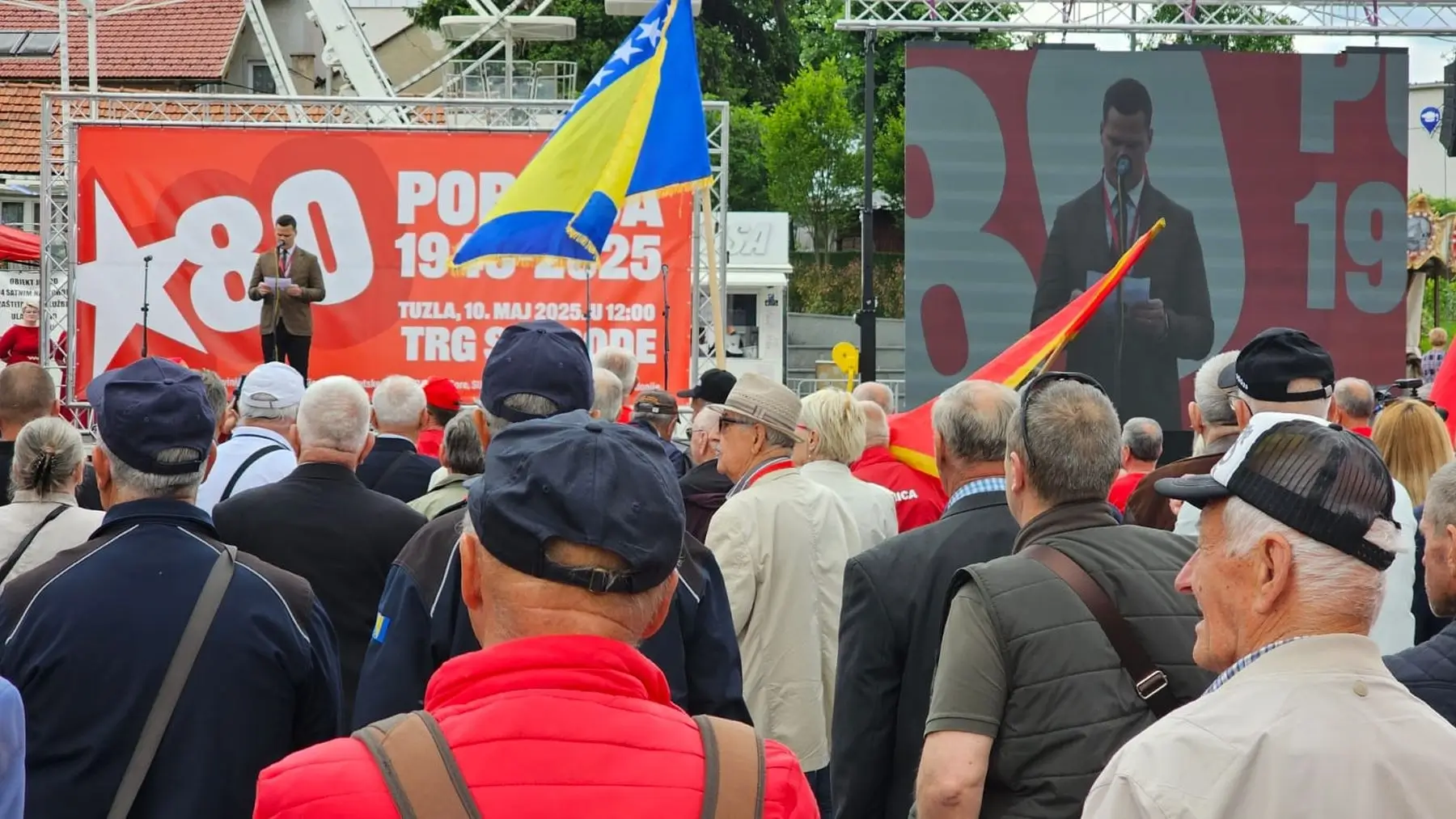 Premijer Halilagić prisustvovao centralnoj manifestaciji obilježavanja 9. maja u Tuzli: „Antifašizam je temelj naše budućnosti“